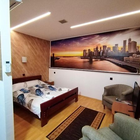 Fun Rooms Sobe Prenociste Borca Εξωτερικό φωτογραφία