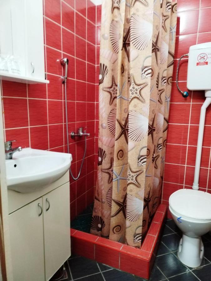 Fun Rooms Sobe Prenociste Borca Εξωτερικό φωτογραφία