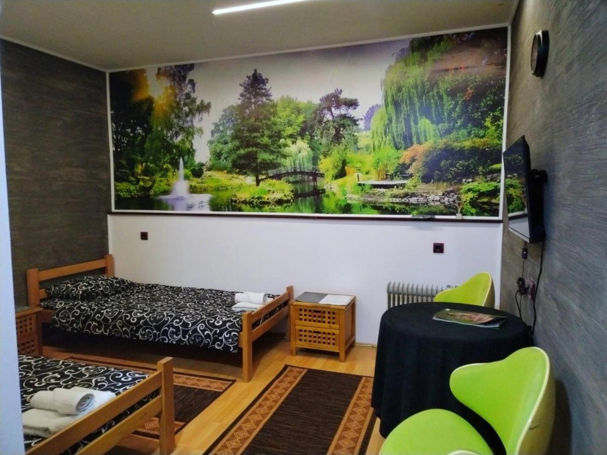 Fun Rooms Sobe Prenociste Borca Εξωτερικό φωτογραφία