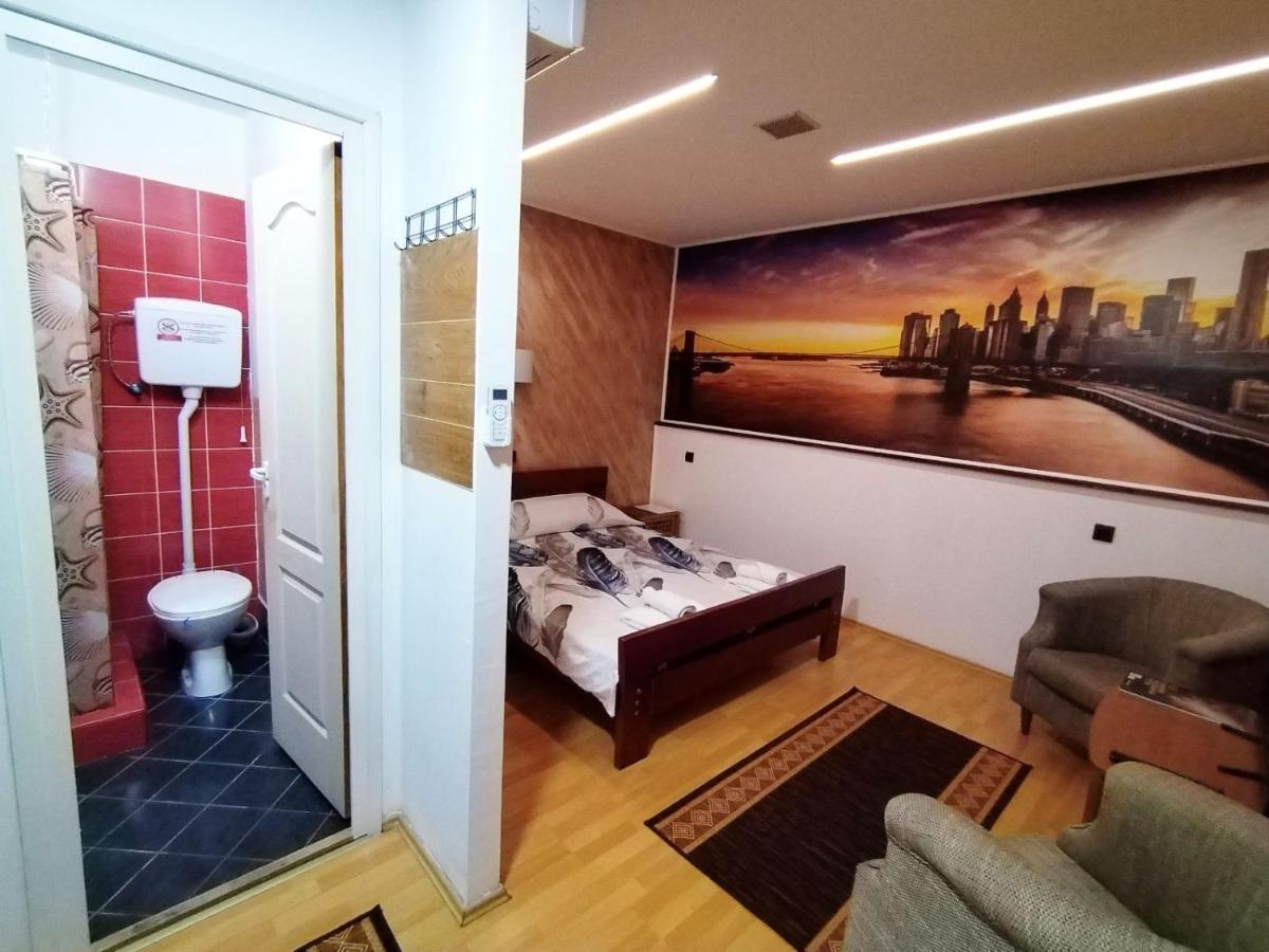 Fun Rooms Sobe Prenociste Borca Εξωτερικό φωτογραφία