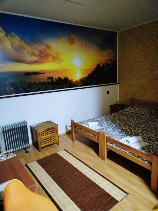 Fun Rooms Sobe Prenociste Borca Εξωτερικό φωτογραφία