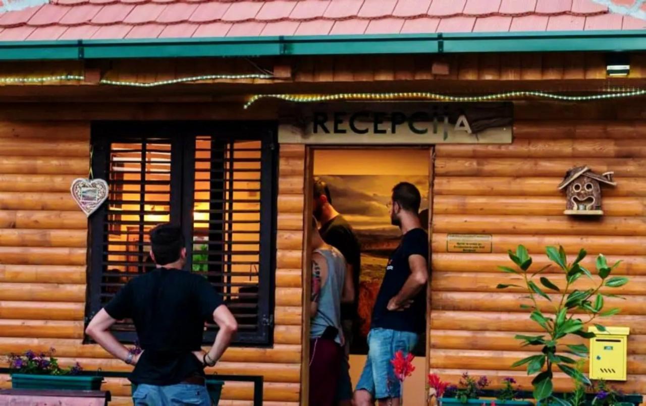 Fun Rooms Sobe Prenociste Borca Εξωτερικό φωτογραφία