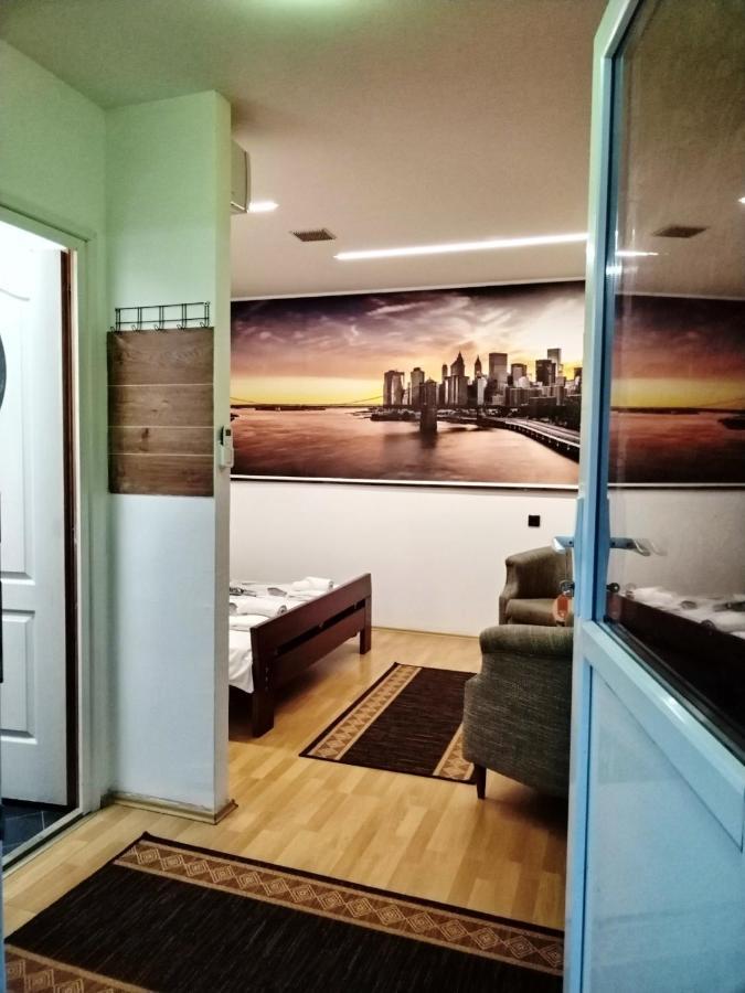 Fun Rooms Sobe Prenociste Borca Εξωτερικό φωτογραφία